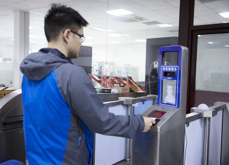 人臉識別技術(shù)應(yīng)用